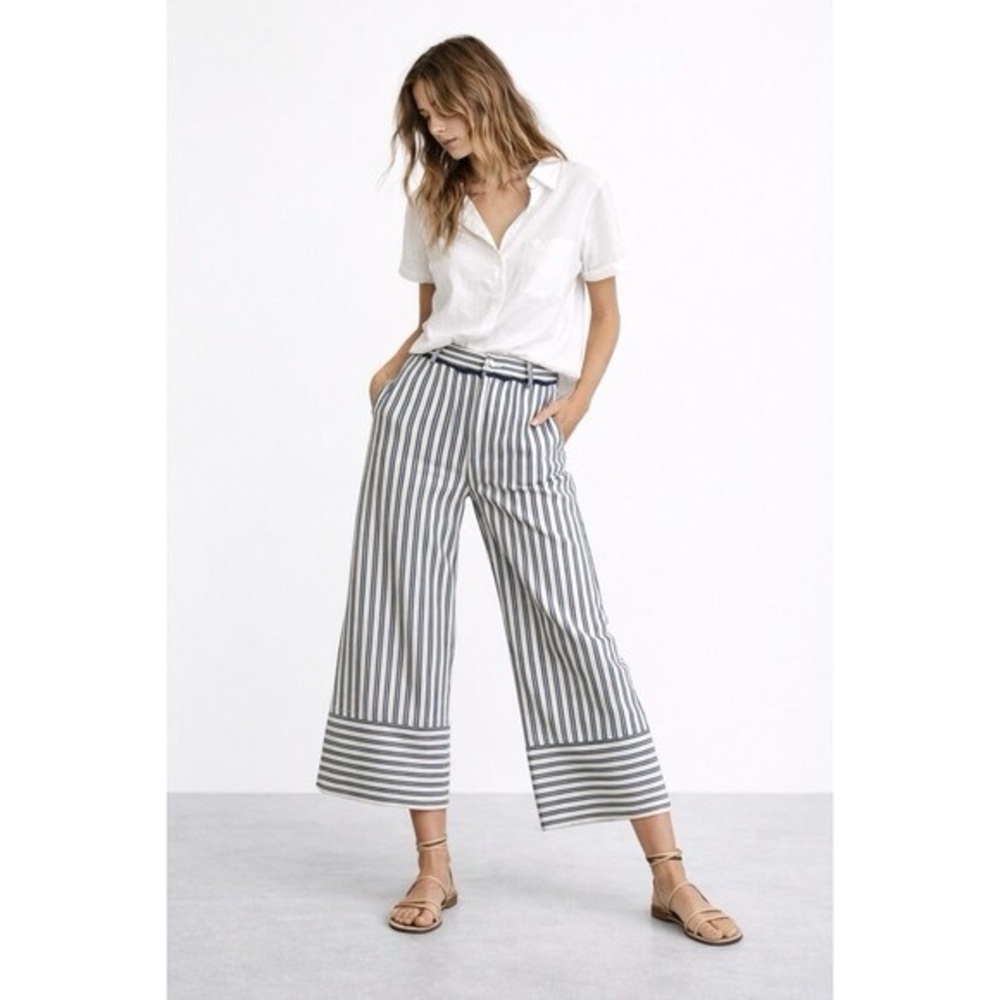 NWT Anthropology Moon River Navy/White Striped Wide-Leg Cropped Pants Size Large